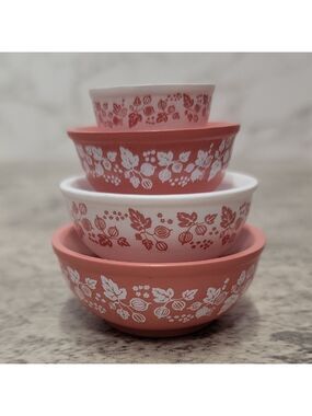 Stackable Gooseberry Miniature Pyrex Bowls  Decorative Fidget Toy